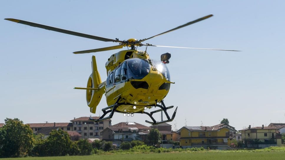 Cade da un albero all’Isola Carolina, intervento dell’elisoccorso per una bambina di 5 anni