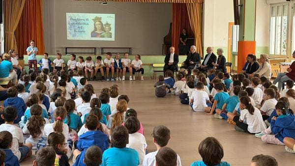 Il vescovo apre il mese del Rosario