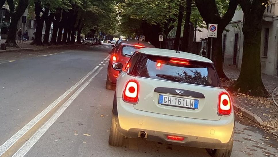 La chiusura di viale Trento Trieste manda in tilt il traffico, centro di Lodi paralizzato