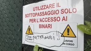 Proteste per il “cantiere lumaca” in stazione, gli ascensori non sono ancora attivi
