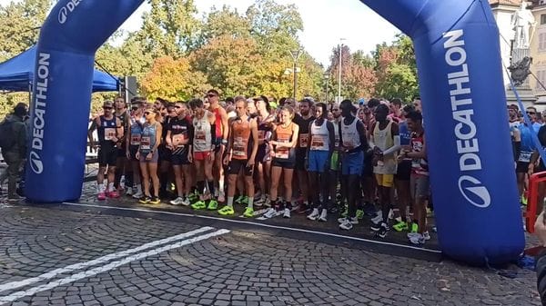 È la domenica della Laus Half Marathon: una festa per 2.500 e per l’intera città FOTO E VIDEO