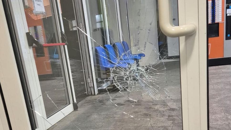 Ennesima aggressione in pronto soccorso, domani nuovo pacchetto di denunce per un 22enne