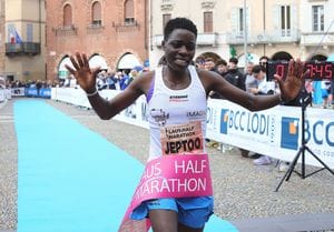 Il gran bis di Mwangi Njeri, il banino Barbieri sul podio e Jeptoo batte Bottarelli