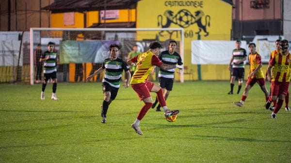 Calcio, la Frassati a un punto dalla vetta nel Girone K grazie alla Nuova Zorlesco VIDEO