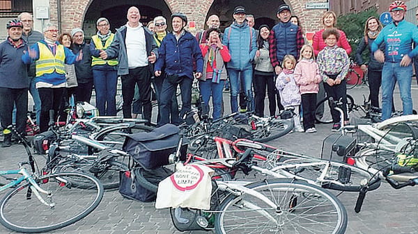 Cinquanta in bici per chiedere una città ancora a misura d’uomo