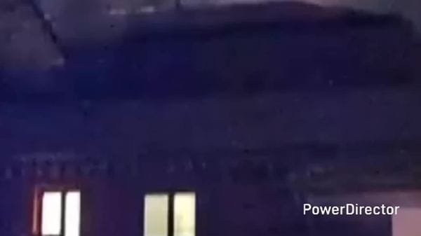Incendio in una palazzina, l'allarme nella notte. Le altre notizie del giorno