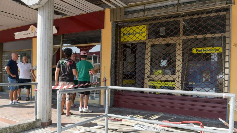 San Giuliano, riapre la filiale di Mps dopo l’assalto al bancomat