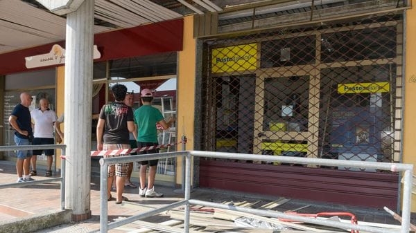 San Giuliano, riapre la filiale di Mps dopo l’assalto al bancomat