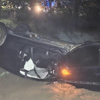 Perde il controllo dell’auto e si schianta sulla via Emilia a Casale,  paura per una 22enne
