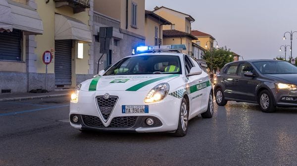 Al volante senza patente per oltre 35 anni, maxi multa