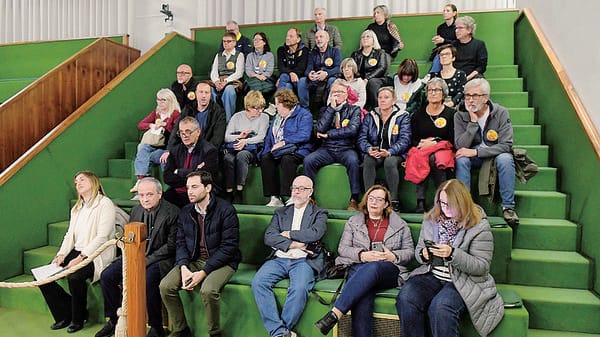 Data center a Peschiera: «Nessuna giunta vuole assumersi la responsabilità, ma nessuno ha fatto niente per fermare l’impianto» VIDEO