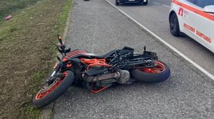 Si schianta in moto mentre va a scuola, a Pieve Fissiraga ferito un 18enne