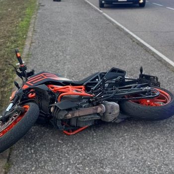 Si schianta in moto mentre va a scuola, a Pieve Fissiraga ferito un 18enne
