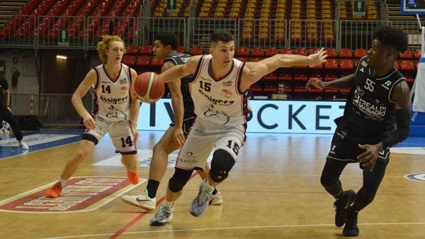 Basket, l’Assigeco in emergenza nel reparto lunghi domenica sfida Orzinuovi