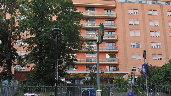 Furti in ospedale, ruba l’auto di un’infermiera nel posteggio dopo aver sottratto le chiavi nello spogliatoio 