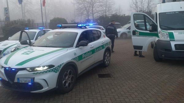 Guida senza patente, assicurazione e revisione: a Peschiera denunciato un 20enne, sequestrata l’auto