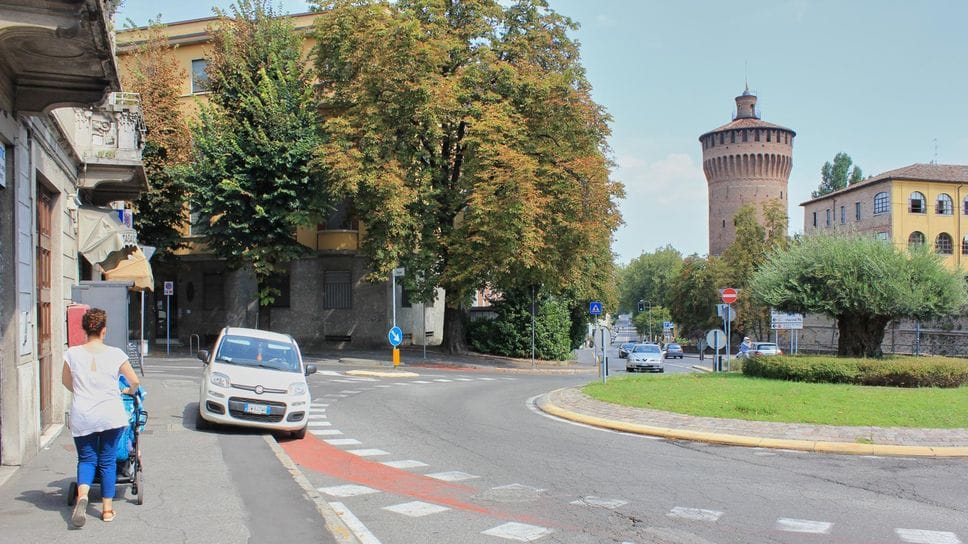 Residenti mobilitati contro la chiusura di via Bocconi