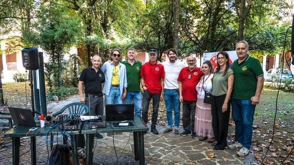 Un concerto di clacson nel ricordo di don Avanti a Santa Chiara