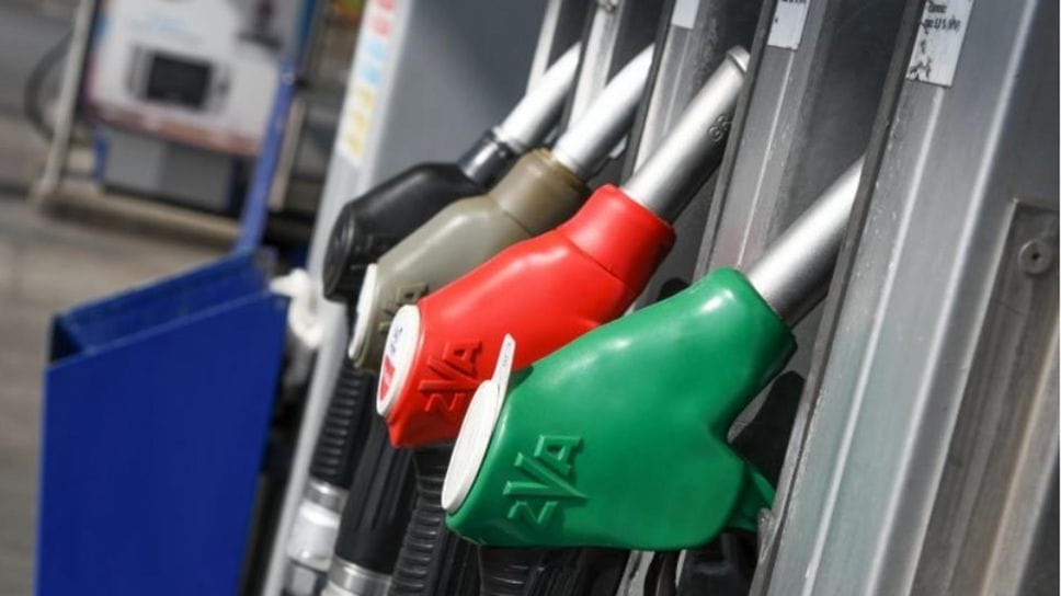 La “mazzata” per i carburanti: 40 milioni in più di spesa nel 2026
