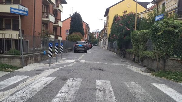 Melegnano - Anziana pedinata e derubata della borsa 