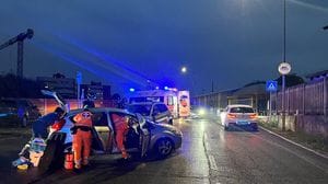Scontro tra auto in via San Francesco: paura per mamma e figlia