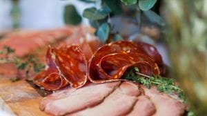 Salumi e maiale vietati nelle mense delle scuole: dopo Lodi lo fa anche Piacenza «ma non è un problema religioso»