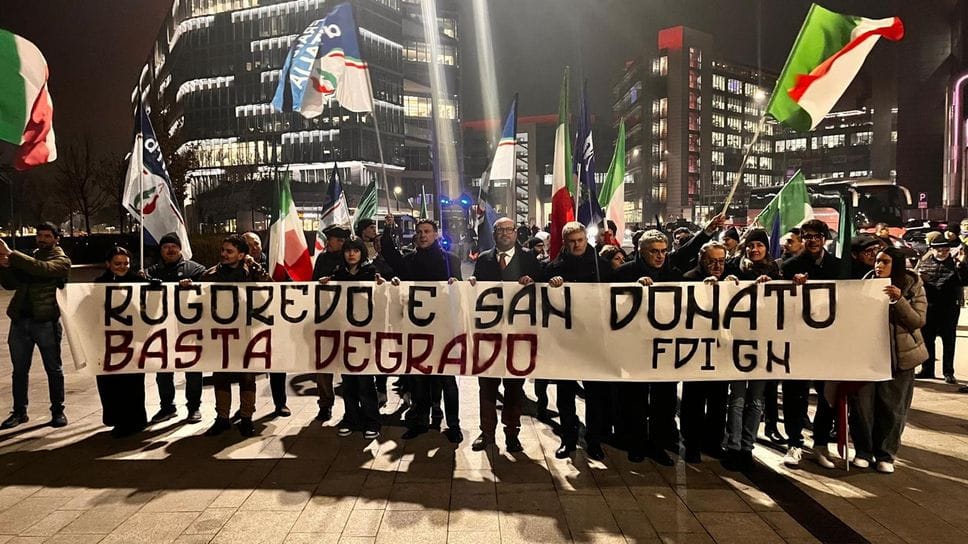 Il presidio per la sicurezza di venerdì sera a Rogoredo