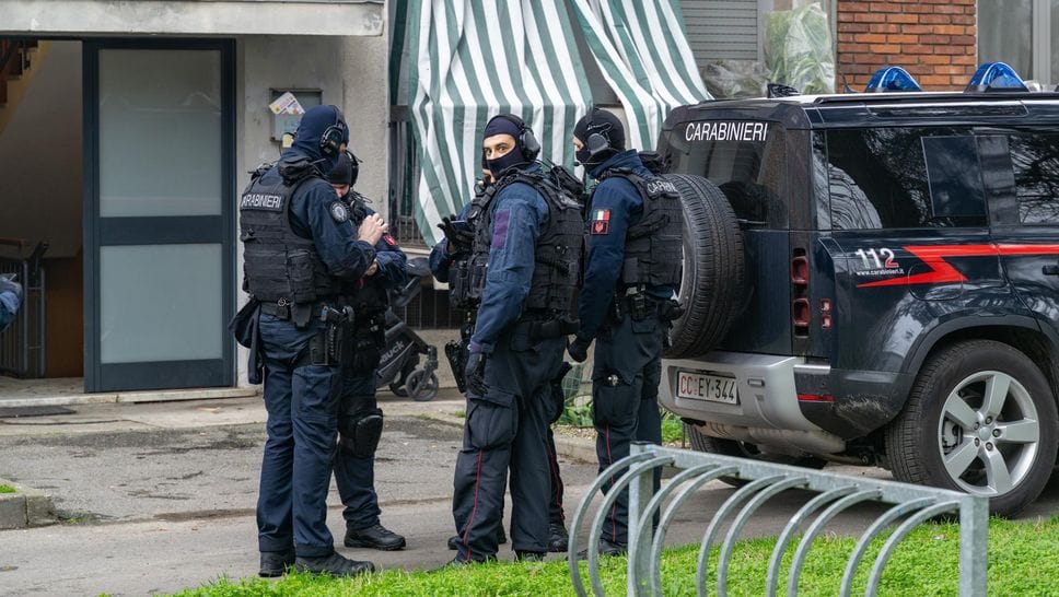 Le squadre speciali dei carabinieri al quartiere Pilota