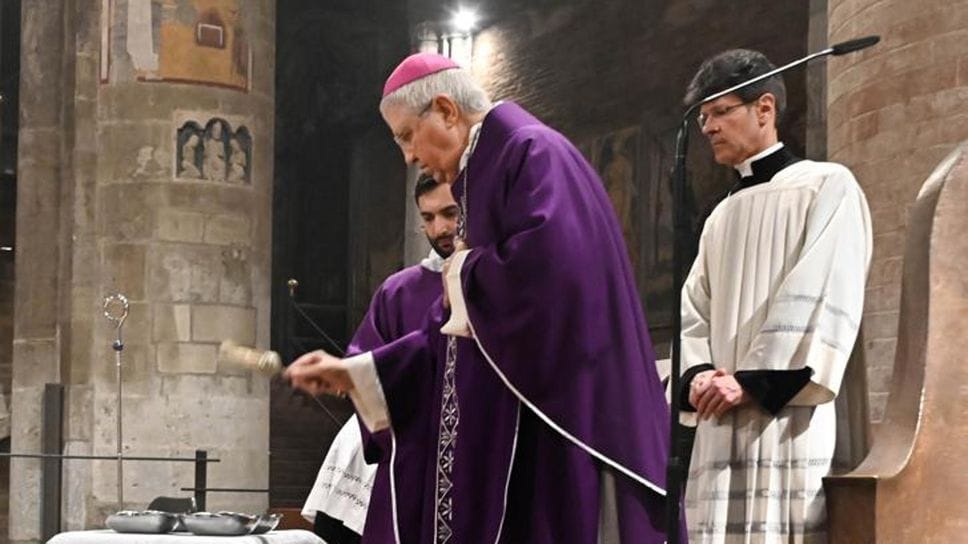 Un momento della celebrazione dell’anno scorso in Cattedrale col vescovo