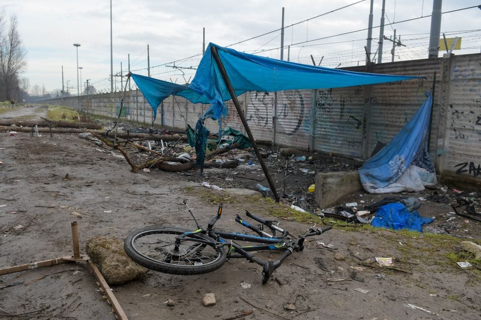 La zona dello spaccio dove è avvenuta la morte del pusher (Canali)