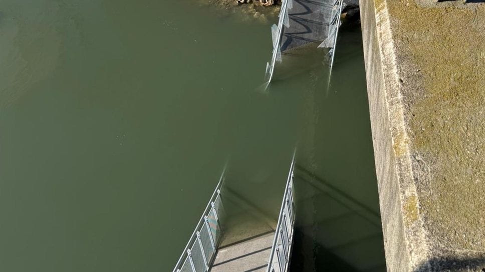 La passerella caduta nell’Adda ancora prima del collaudo