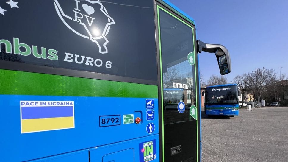 Pullman di Autoguidovie, la società cui è appaltata la tratta sulla Sp 1