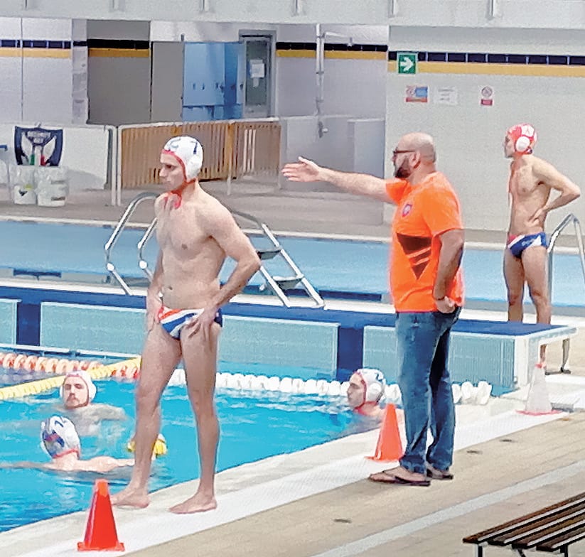 Federico Vanelli di Sporting Lodi a bordo vasca