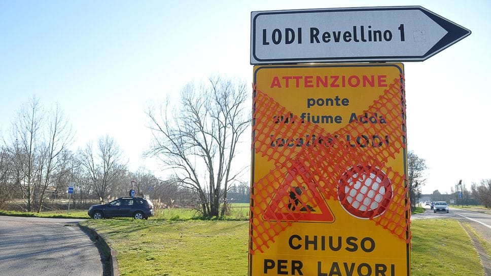 I cartelli che avvisano della chiusura dal prossimo 9 marzo