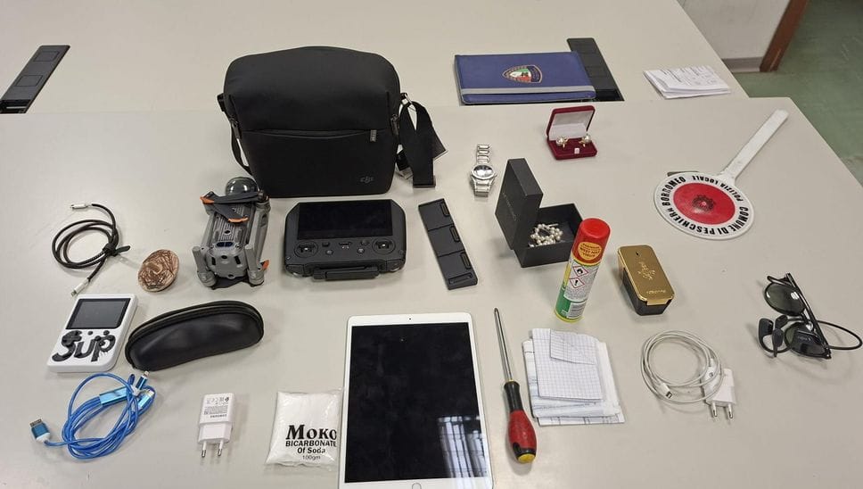 Parte della refurtiva recuperata (Cuti)