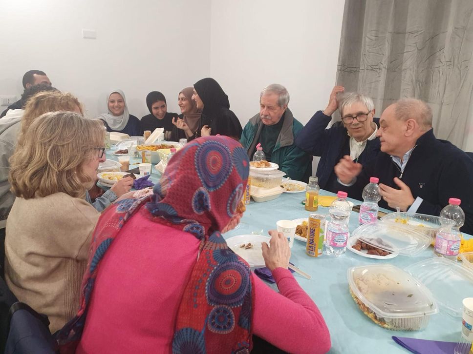 Antonio Colombi, Nino Bonaldi e Franco Tonon in un momento di amicizia con la comunità islamica