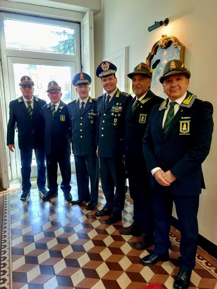 il generale Compagnone con i rappresentanti dell’Anfi lodigiana