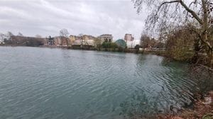 Rientra l’allarme, l’acqua del laghetto della cava è tornata azzurra