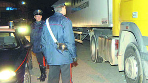 Tir svuotato durante la notte a Brembio tra i capannoni delle logistiche
