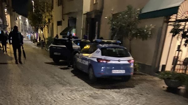 Corso Umberto a Lodi ostaggio di degrado e violenza: paura tra i negozi