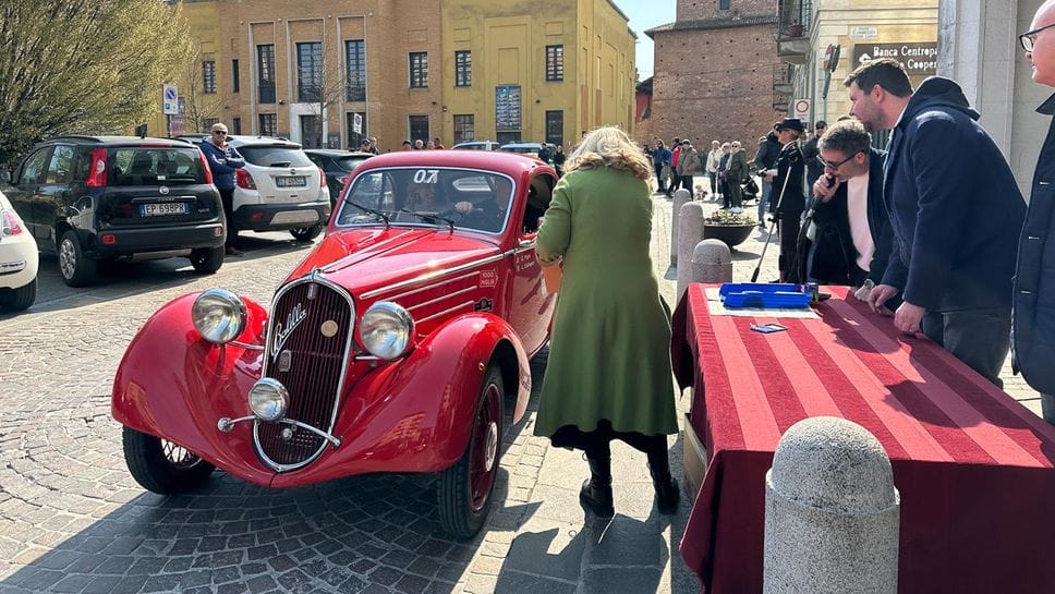 Il Memorial Castellotti colora le strade della Bassa