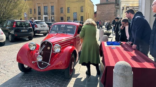 Il Memorial Castellotti colora le strade della Bassa