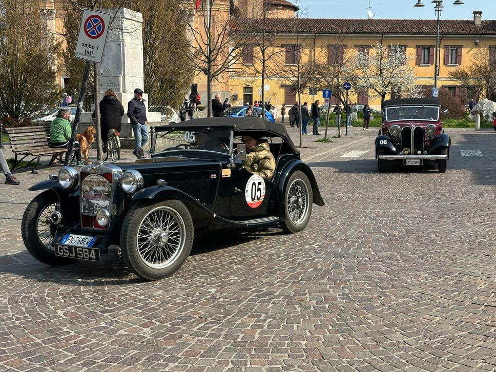 Il Memorial Castellotti colora le strade della Bassa