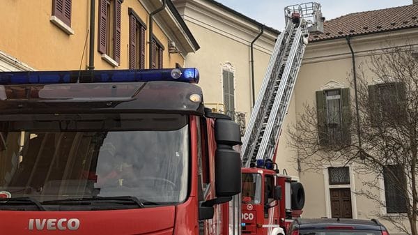 Incendio in un appartamento del centro di Casale - VIDEO