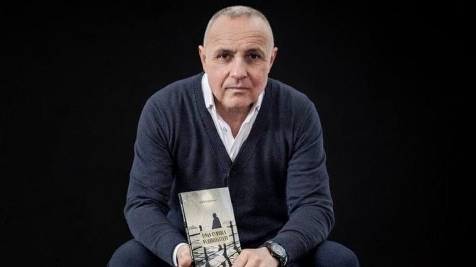 Il fuorigioco dei sentimenti nel primo libro di Andrea Grassani