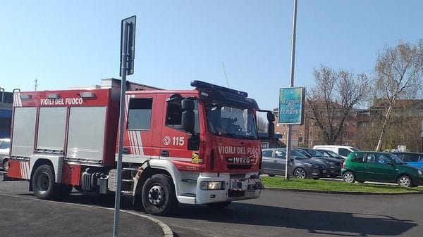 Melegnano: forte odore di gas in una scuola, evacuati 900 studenti
