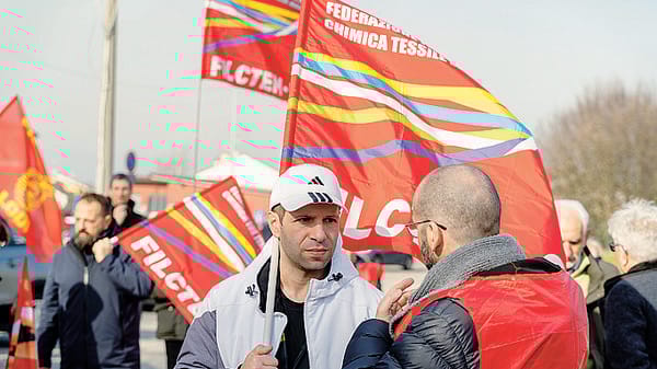 Airpack, presidio permanente dei lavoratori davanti ai cancelli