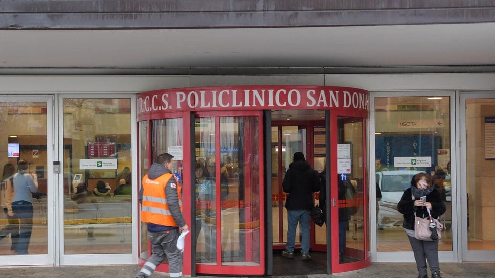 Carpiano, accusa un malore mentre è al lavoro, gravissimo un 63enne