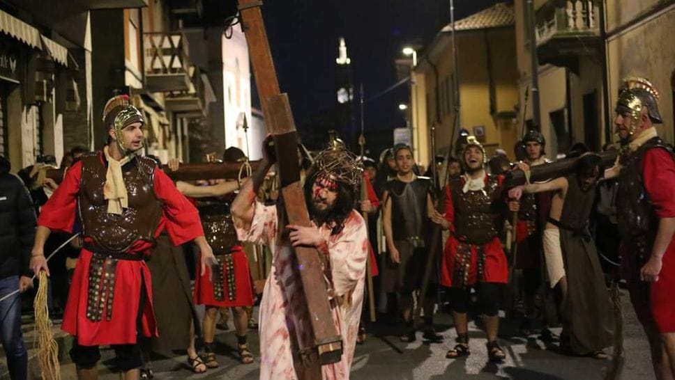 In quattrocento a Sant’Angelo partecipano alla rappresentazione della Passione