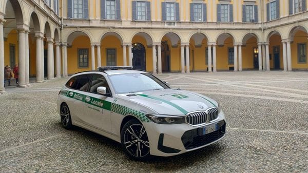 La Bmw ibrida della polizia locale di Mediglia